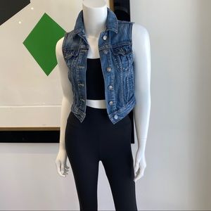 Aritzia Talula Denim Vest. Only worn a few times.
